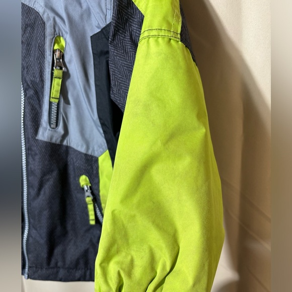 Boys Super Warm Winter Jacket - Picture 4 of 11